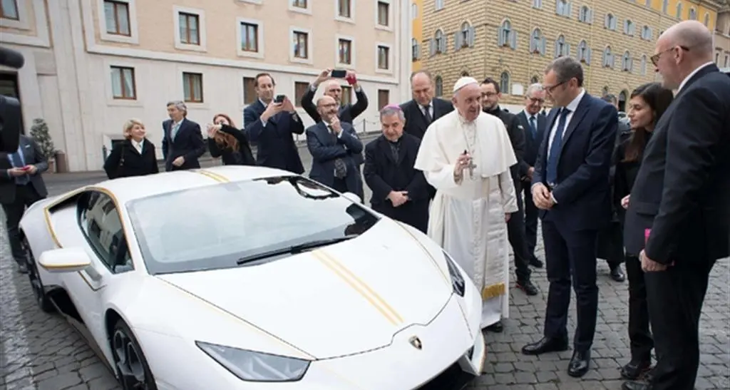 Lamborghini assume 150 persone e alza il premio produzione