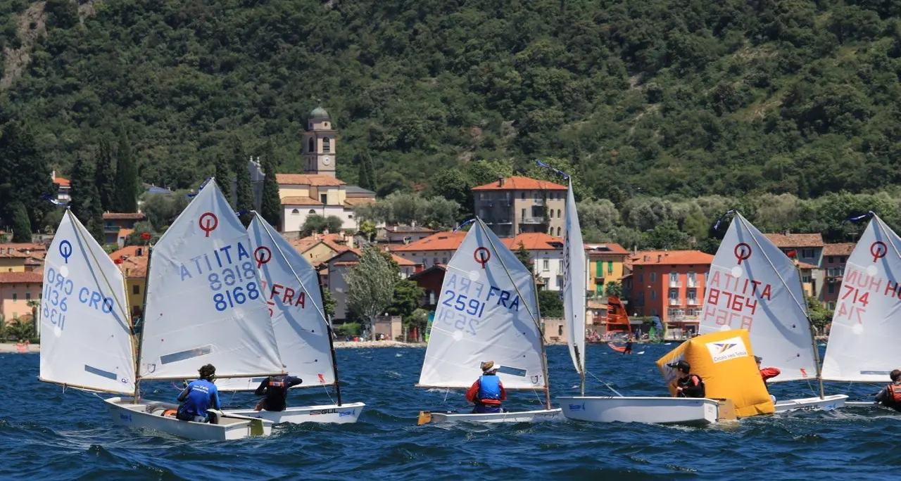Nel Trofeo Optimist d'Argento Bellomi veleggia verso la vittoria
