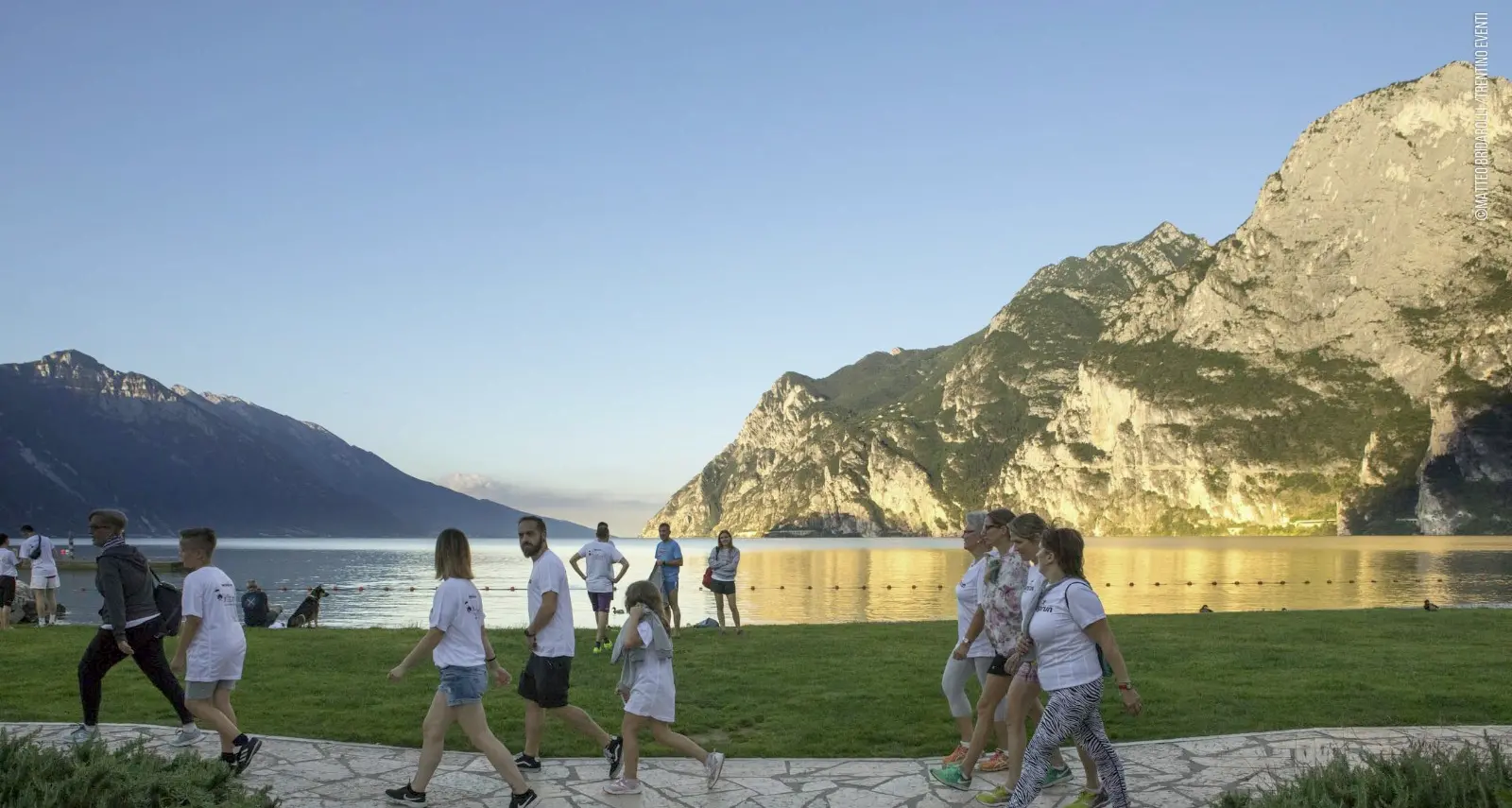 Riva, in 650 all'alba per la \"Morning Run\"