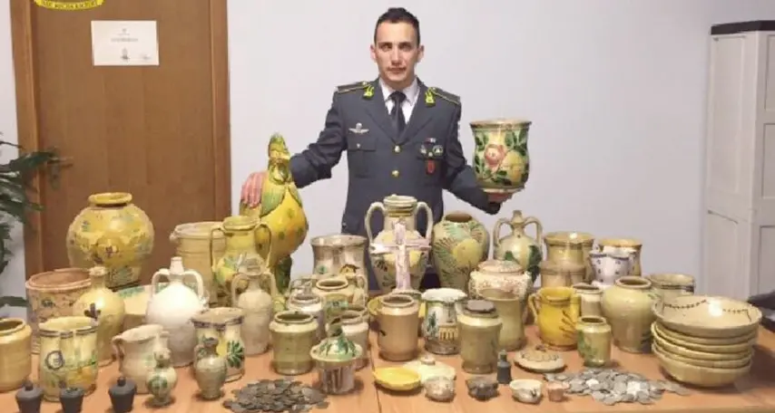 Nago, commercio abusivo Sequestrate 268 anfore