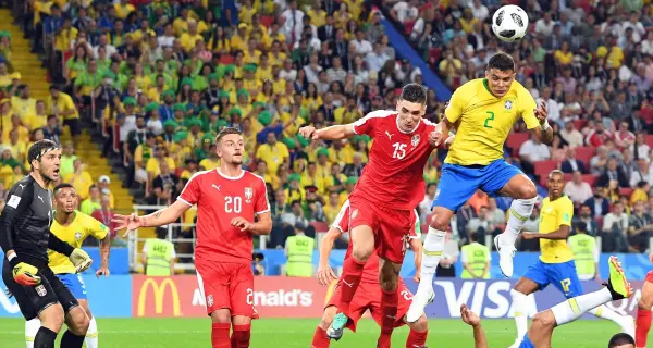 Il Brasile batte 2-0 la Serbia Agli ottavi con la Svizzera