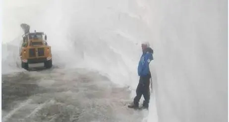 Ancora 12 metri di neve a passo Rombo