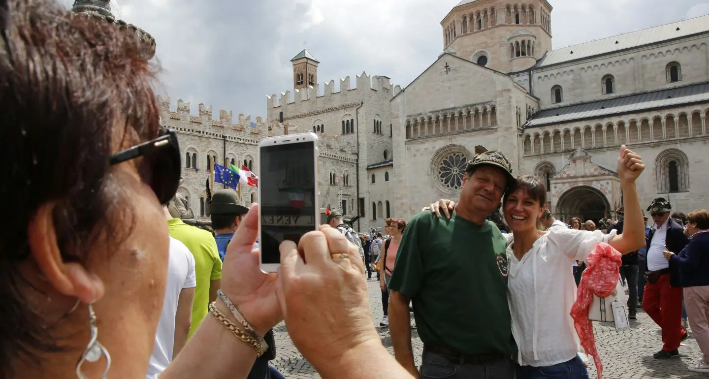 Adunata, una «macchina» perfetta 450mila persone sui mezzi pubblici