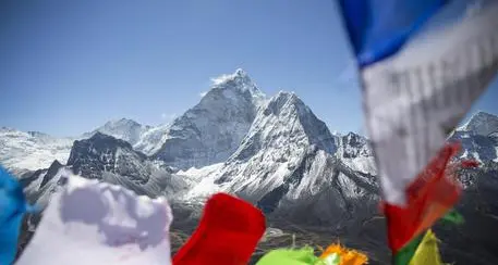 L’astronauta Maurizio Cheli sulla vetta dell'Everest