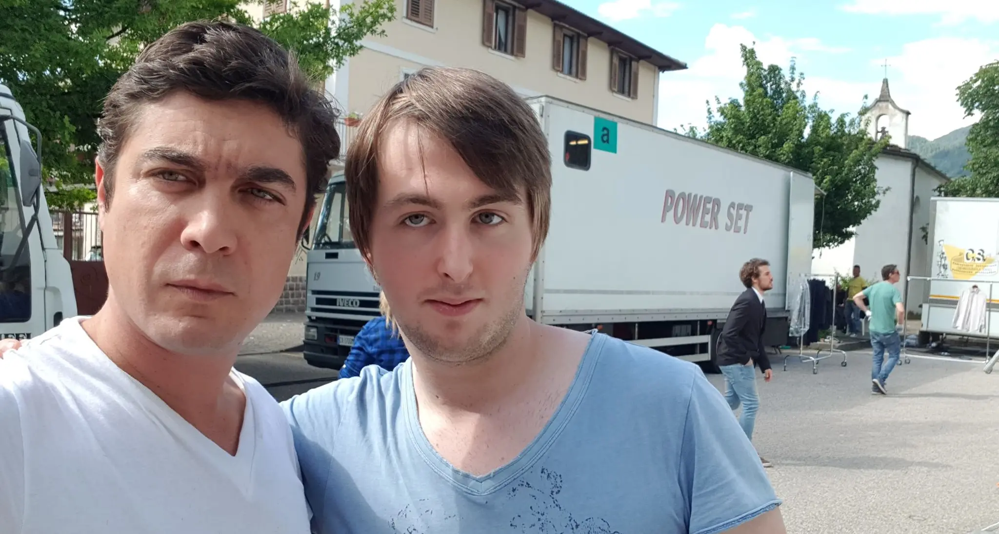 Scamarcio sul set a Pergine per le riprese di un thriller