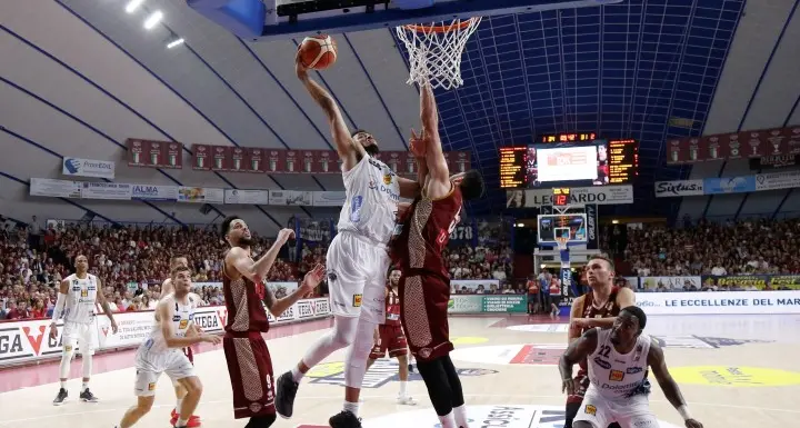 Grandissima Aquila Basket Espugna Venezia 78-80
