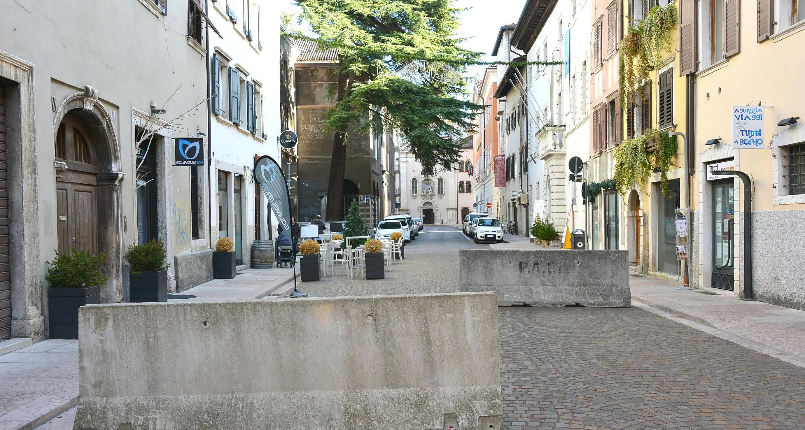 Domani apertura dei mercatini: festa con la priorità sicurezza, e con i new jersey Trento sarà blindata