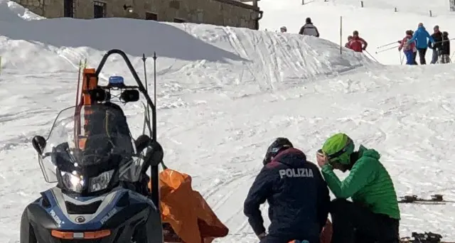 Travolge sciatore e scappa Incastrato da foto e skipass