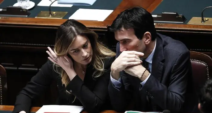 Pd, mandato dei renziani a Guerini per l'appoggio a Martina