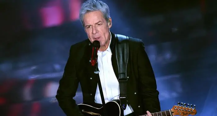 Baglioni querela Ricci e lui torna ad attaccarlo