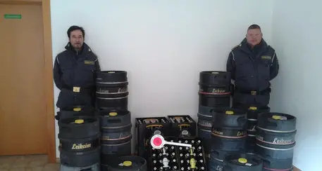 Fermato dalla Finanza al Brennero Nel furgone 700 litri di birra