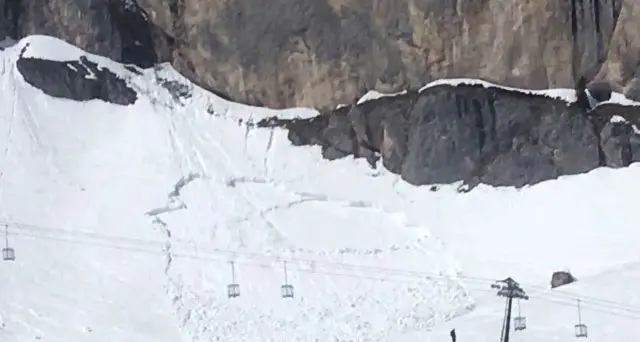 Marmolada, la valanga arriva sopra un vecchio impianto