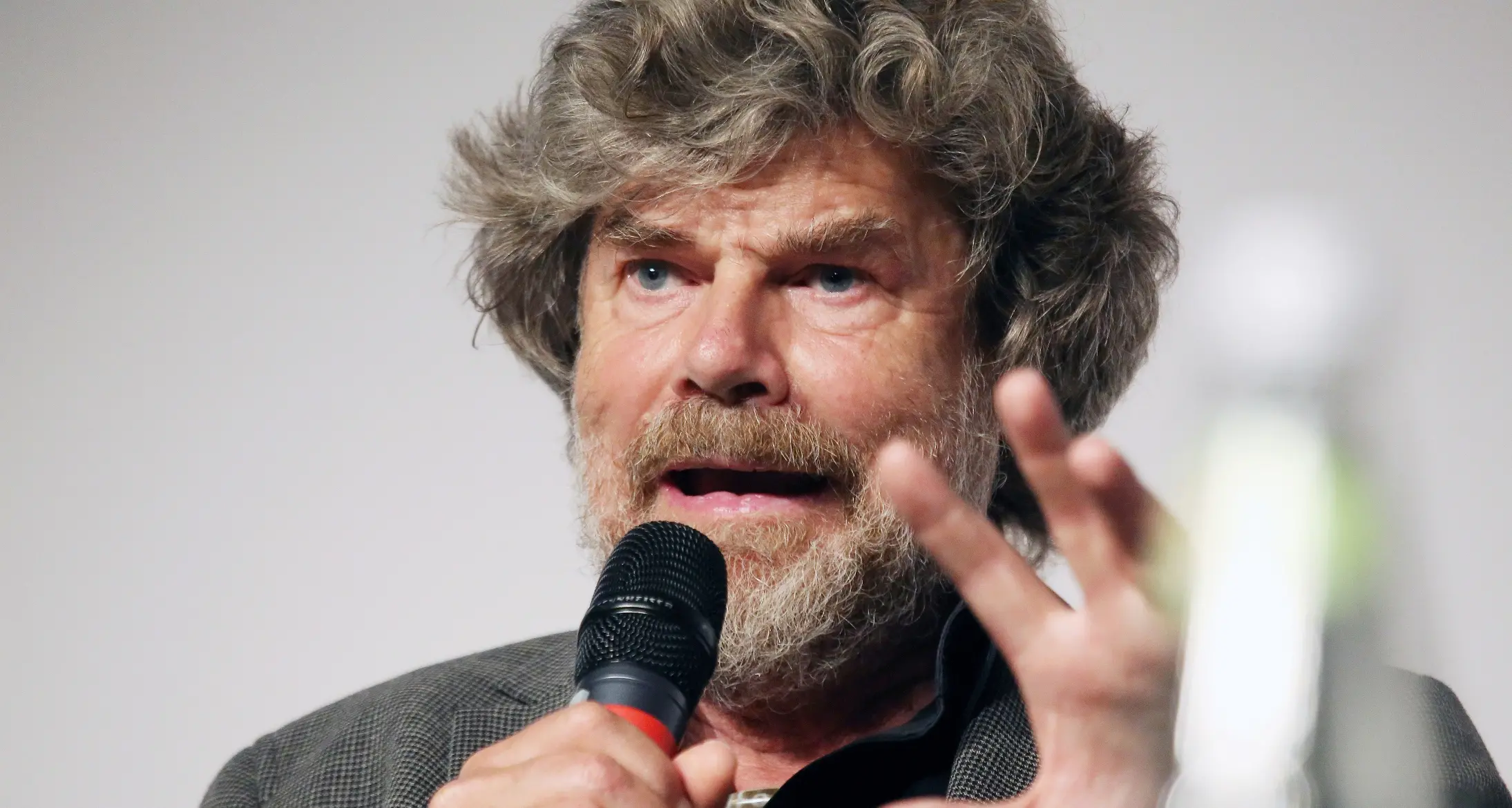 Messner contro le infrastrutture montane «Assassinio dell'impossibile»