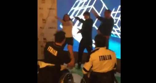 Dopo le medaglie il ballo: la festa di Fabrizio Casal