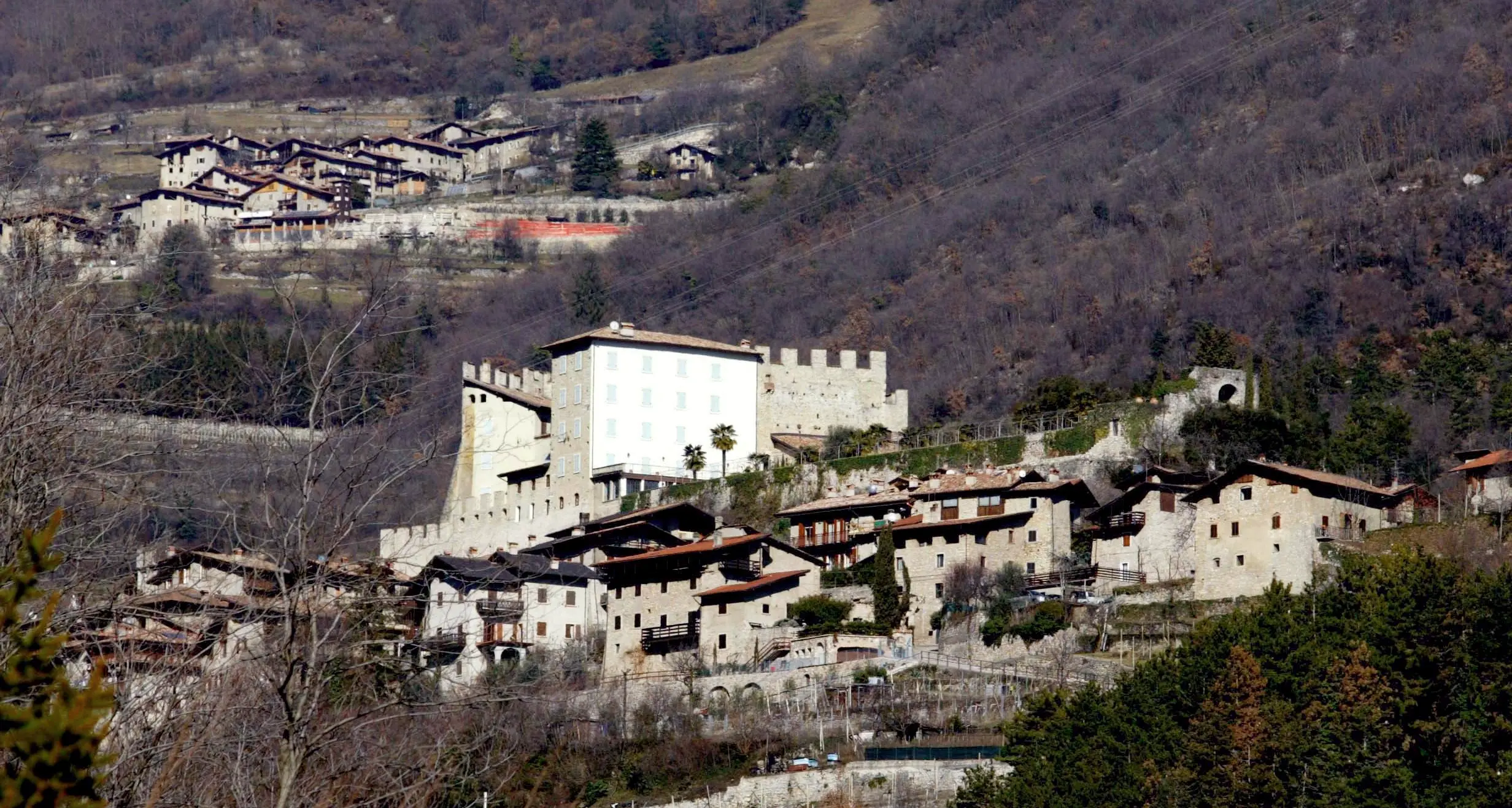 Il Fai e la riscoperta Frapporta, è l'unico borgo murato trentino