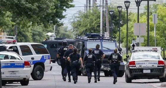 Usa, polizia uccide afroamericano Il quartiere insorge e blocca Nba