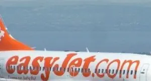 Usavano app durante il volo Sospesi due piloti di EasyJet