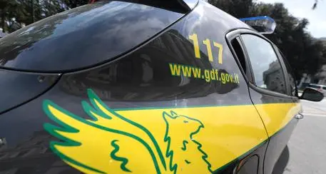 Guardia di finanza scopre un gommista abusivo