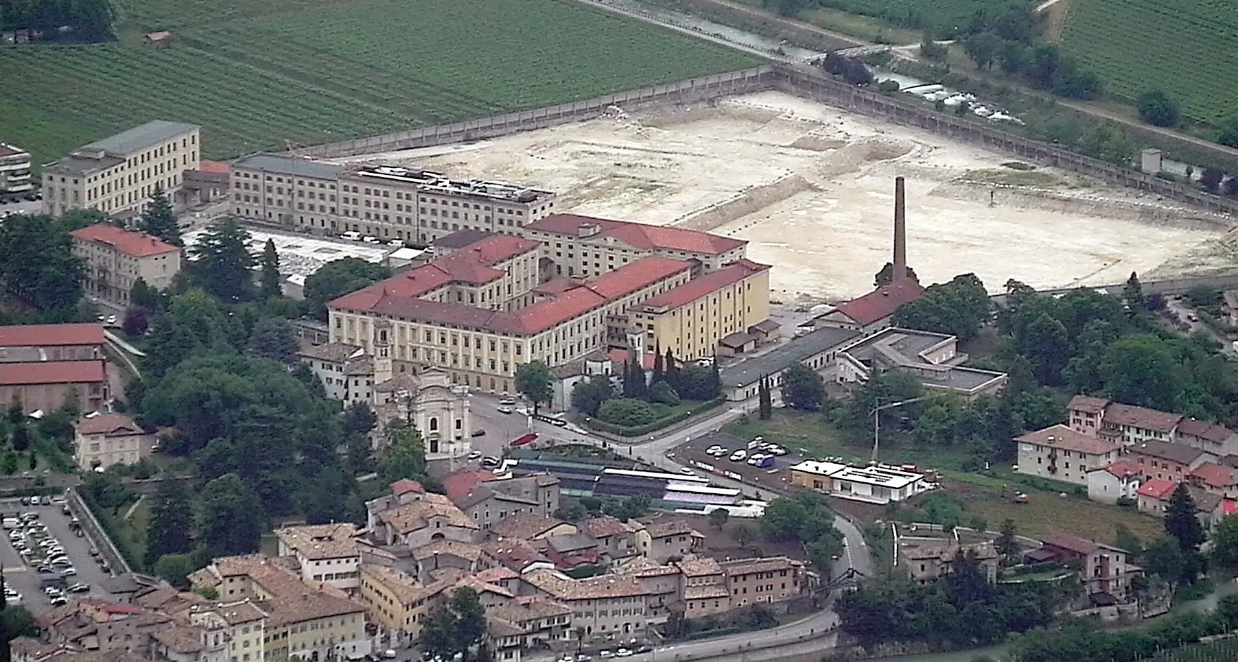 Carabinieri in cambio dell'asilo