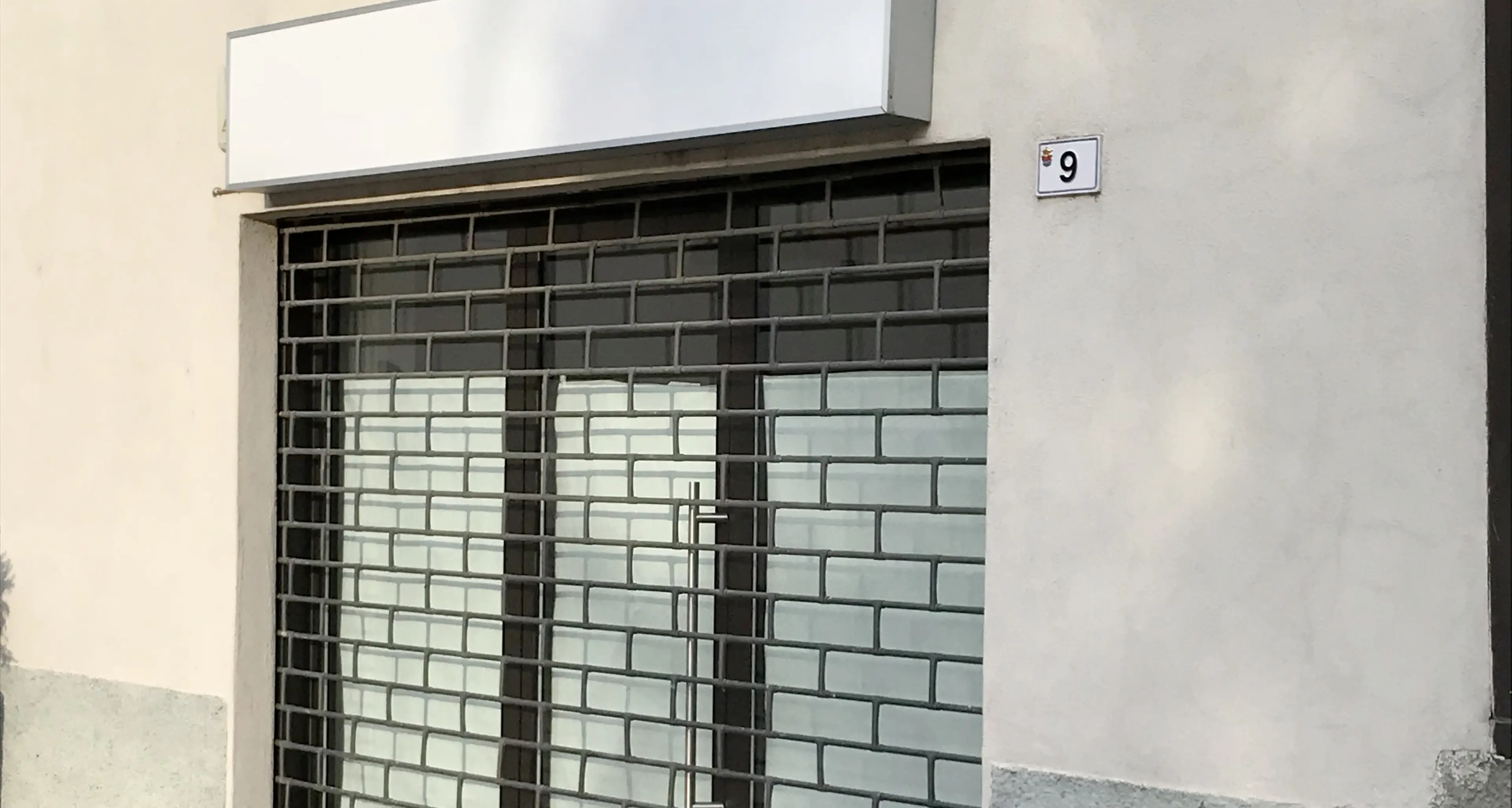 Pergine, altri due negozi riaprono in via Crivelli