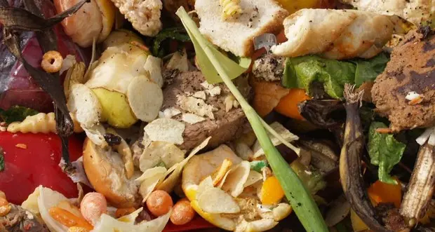 Spreco alimentare, in Italia buttati 145 kg a testa all'anno