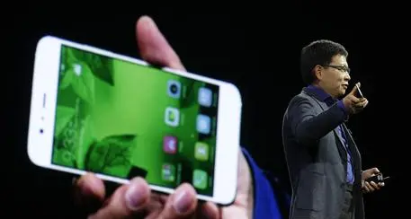 Huawei scalza Apple per la prima volta