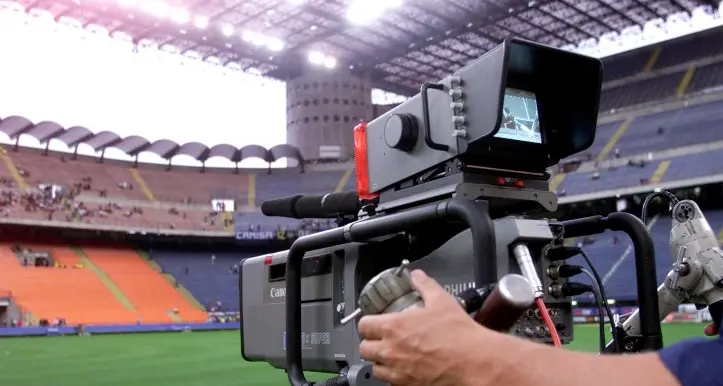 Calcio, diritti televisivi: «Garanzie non conformi»