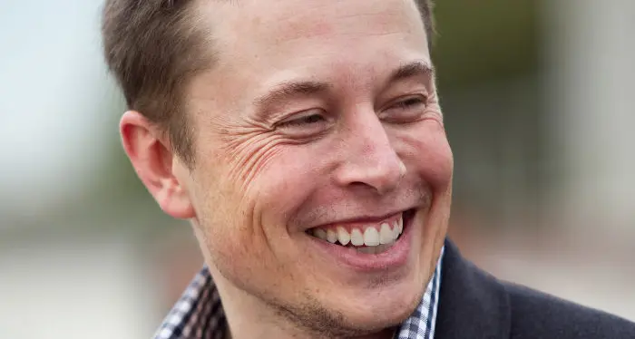 Elon Musk: «Futuro trasporto: navette sotterranee a 200Km/h