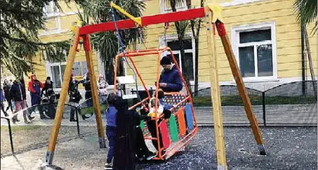 Arco, altalena pericolosa Parco giochi «bocciato»