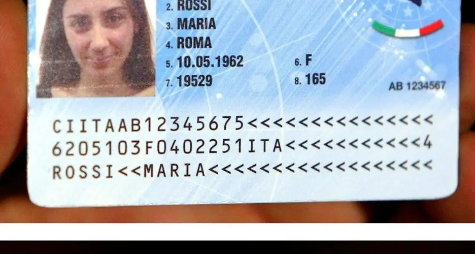 La carta d'identità diventa elettronica