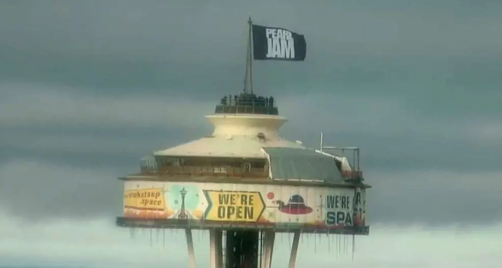 I Pearl Jam suonano a Seattle: beneficenza per i senzatetto