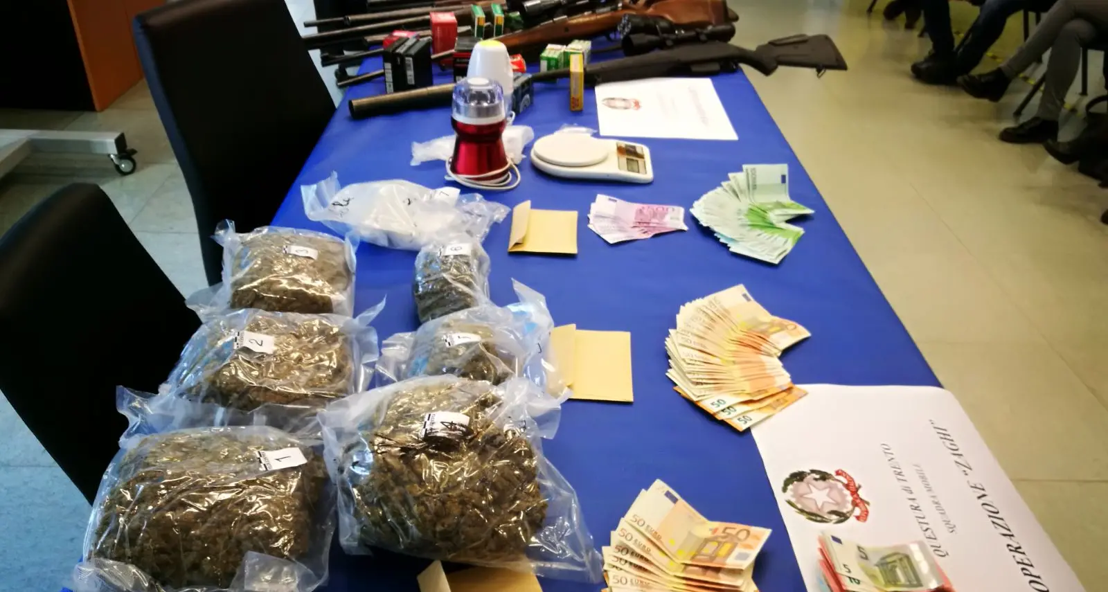 Per lo spaccio il padre usava i figli In Valsugana spuntano anche estorsioni