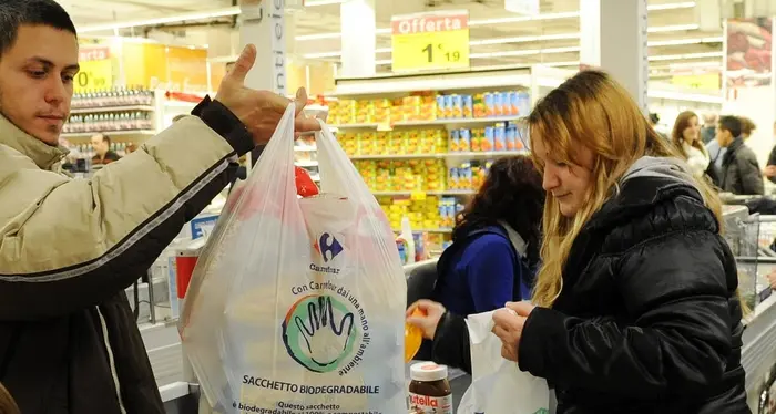 Giù pressione fisco, salgono reddito e potere d'acquisto