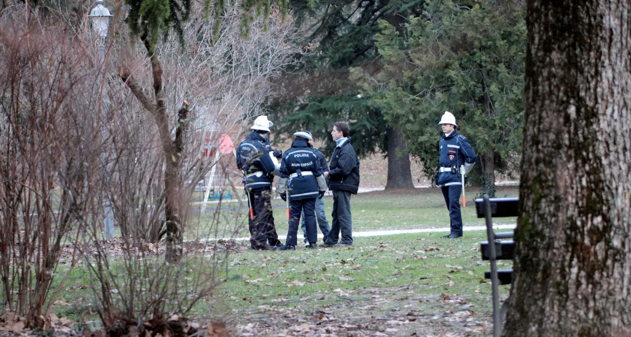 Aggredito e ferito in testa ai giardini di piazza Venezia