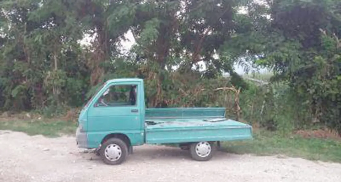 Abbandona mobili e un furgone La multa è di 6.500 euro