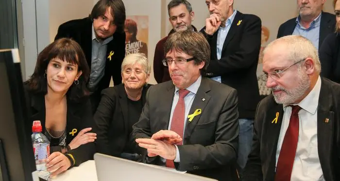 Catalogna, dal voto schiaffo a Rajoy Maggioranza agli indipendentisti