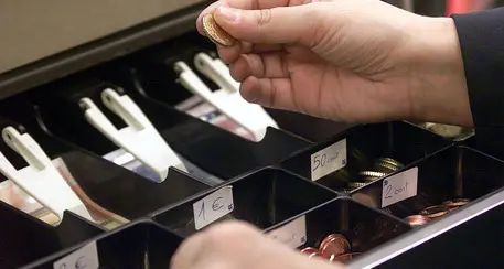 Rapina negozio di estetica Bloccata insieme ai complici