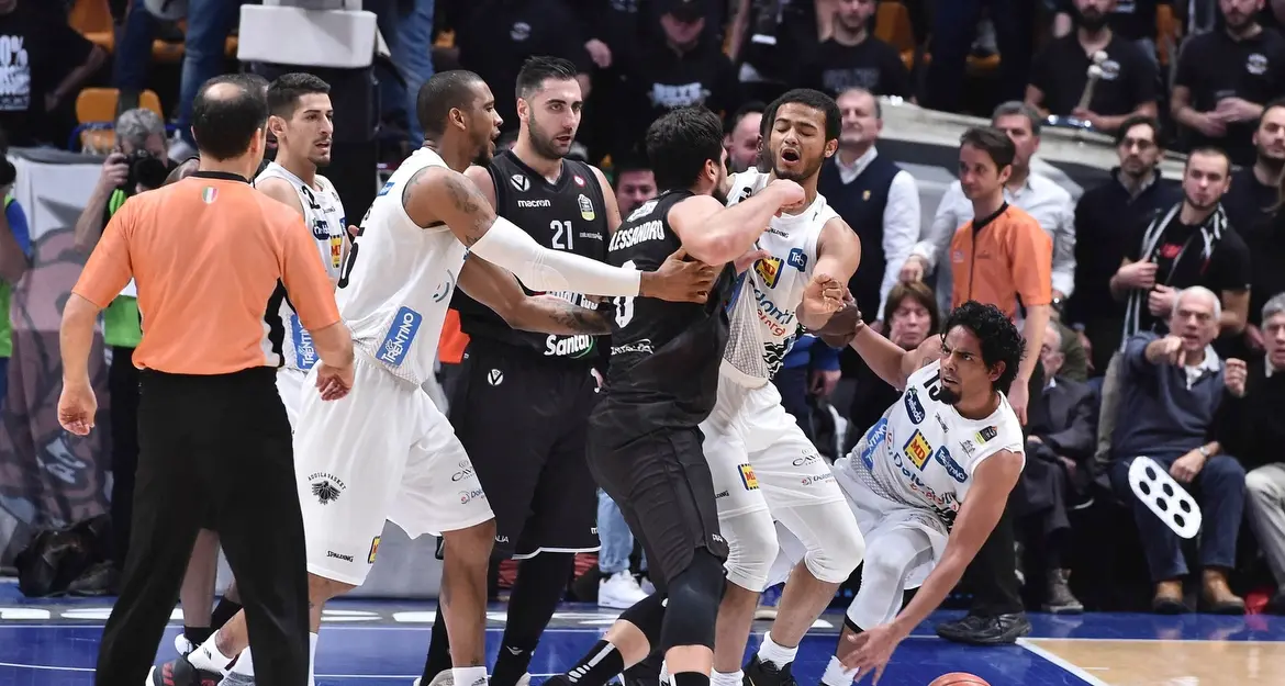 Aquila in casa Virtus Clima playoff - Live