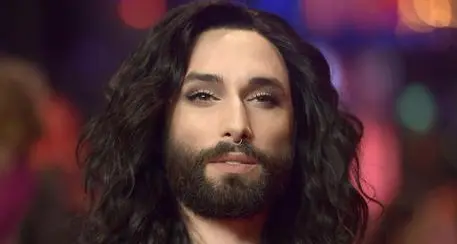 Conchita Wurst confessa: «Da anni sono sieropositiva»