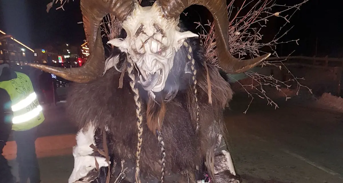 Pozza, i Krampus invadono il paese