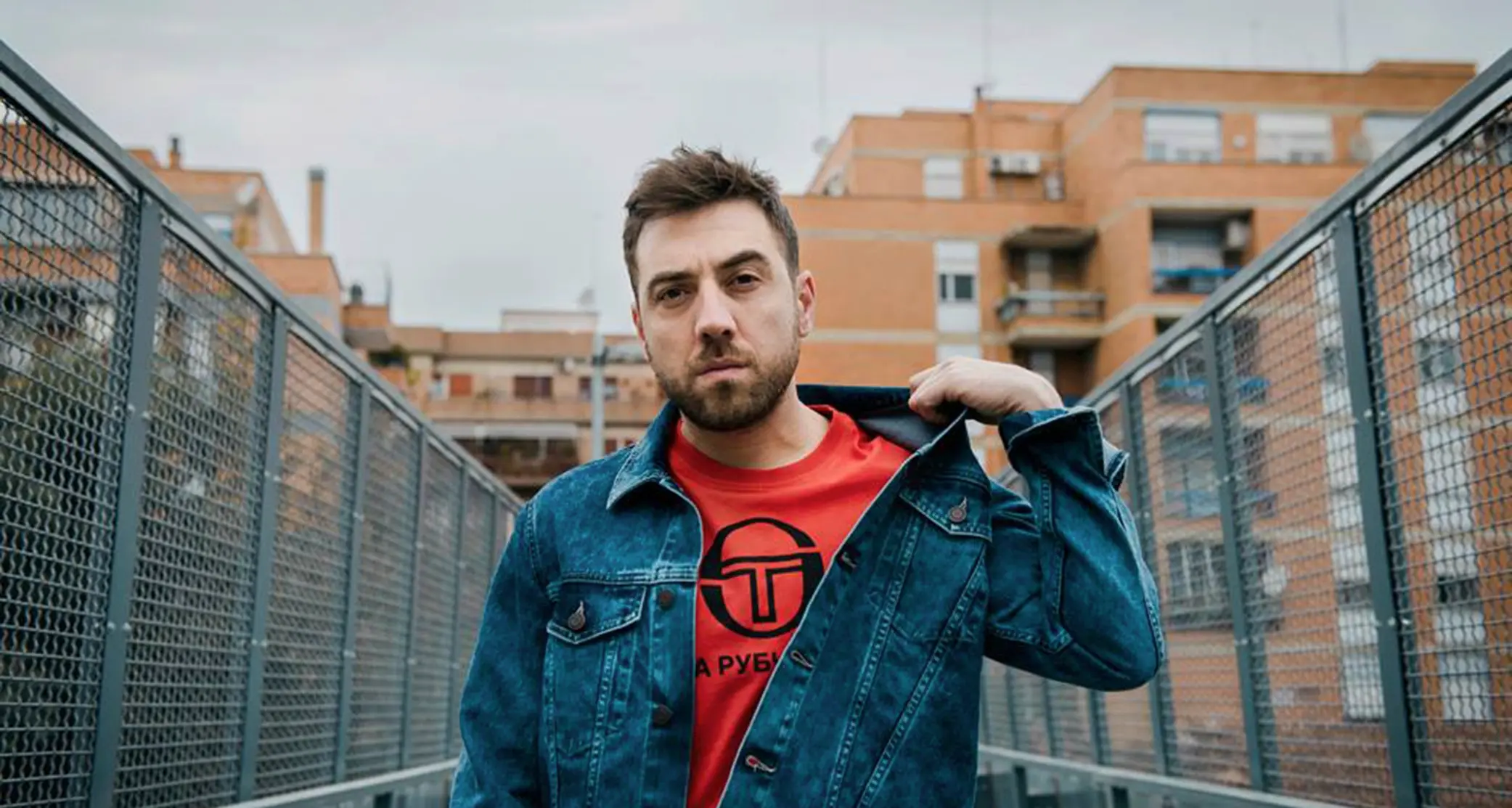 Le suggestioni sonore di Coez questa sera al teatro Sanbàpolis