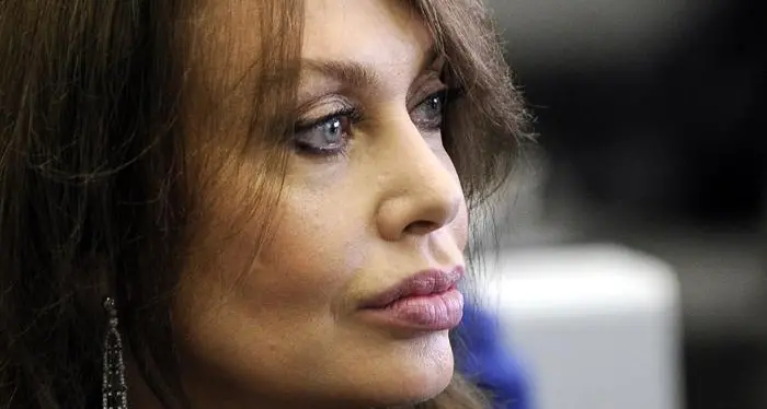 Niente assegno milionario per l'ex moglie di Berlusconi
