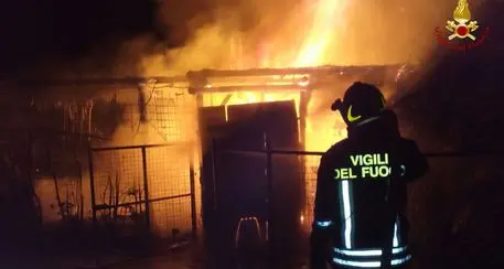 Casa in fiamme a Laives morta una donna di 77 anni