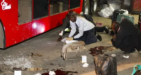 Uganda: almeno 22 morti in schianto bus