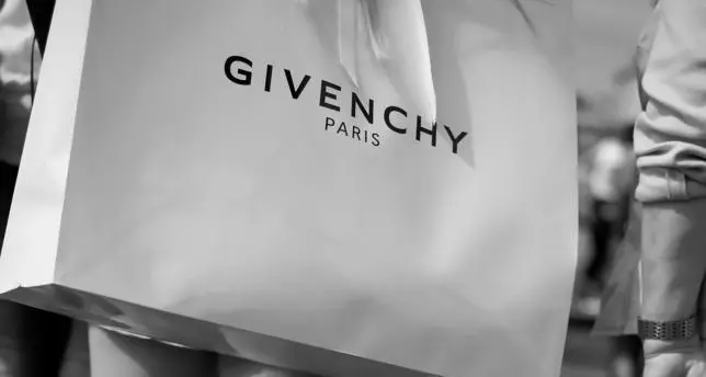 Si è spento Monsieur Givenchy Mito dell'alta moda francese