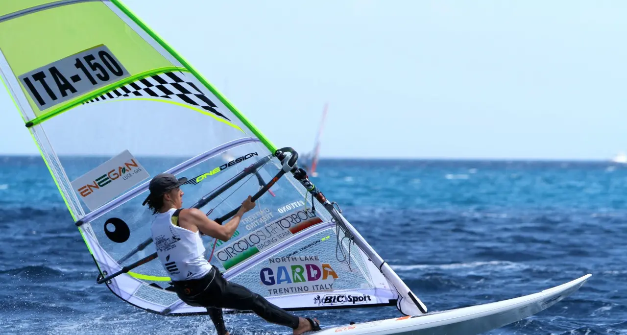Windsurf, Nicolò Renna secondo al campionato europeo di Palermo