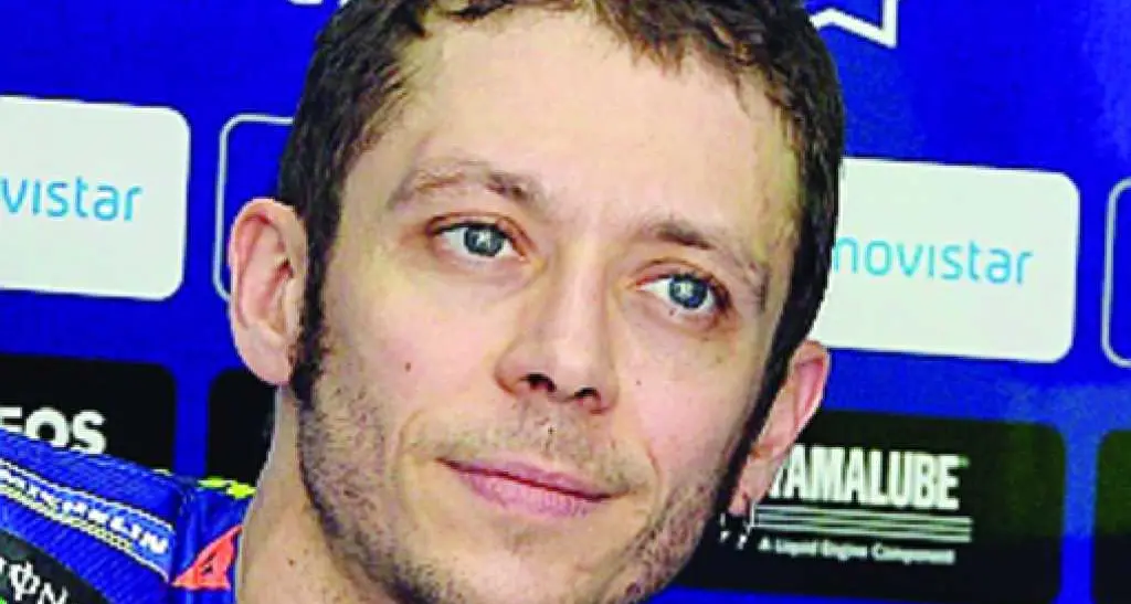 Valentino Rossi al vetriolo «Marquez prende per il c***»