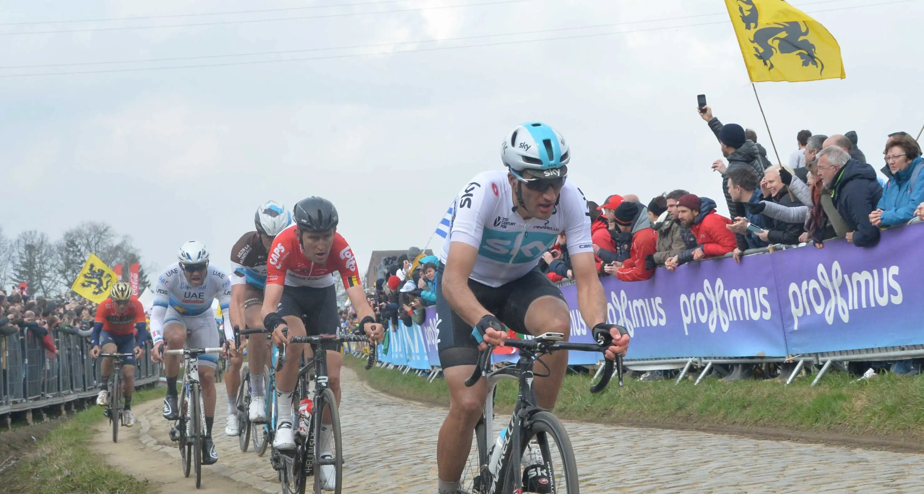 Ciclismo, arriva la Roubaix occhio a Moscon e Trentin