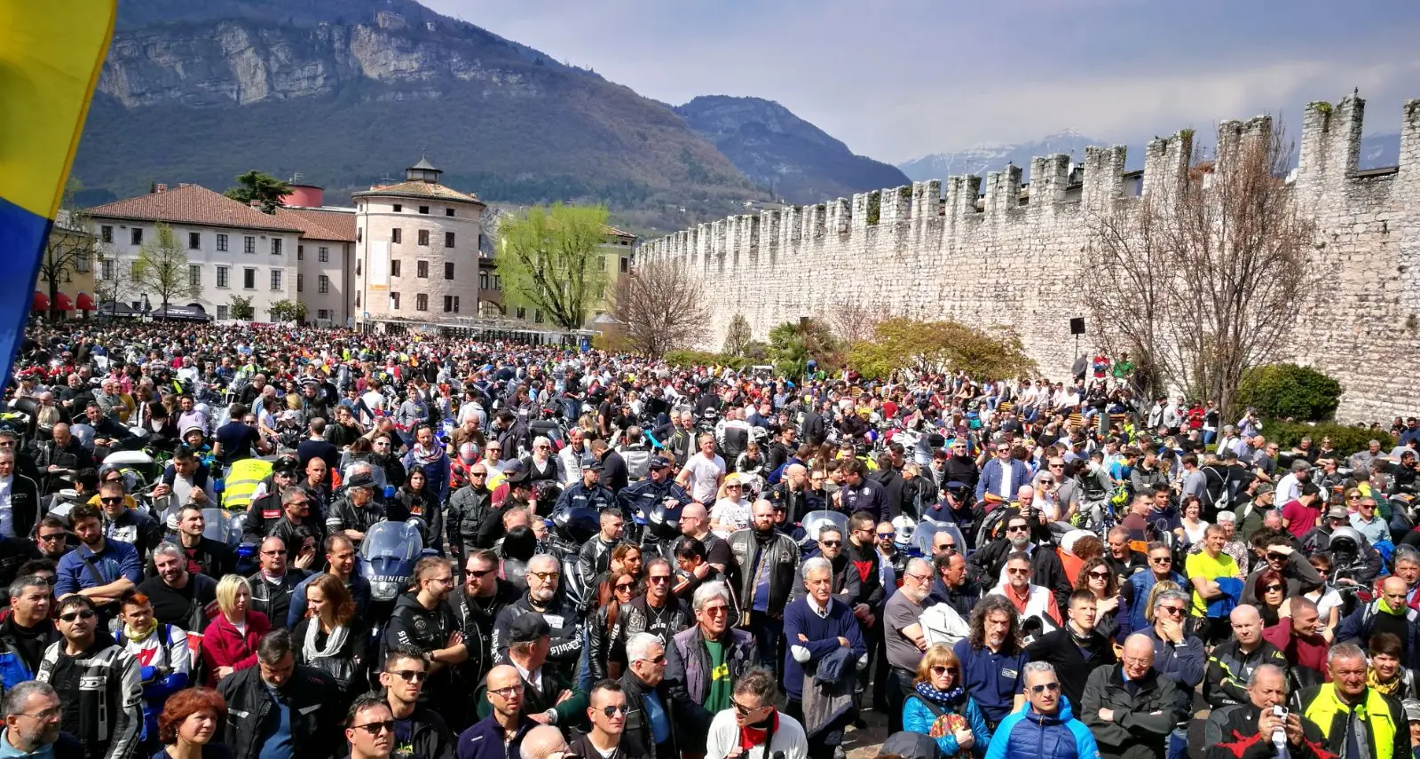 Trento, l'invasione delle moto In 5mila per la benedizione