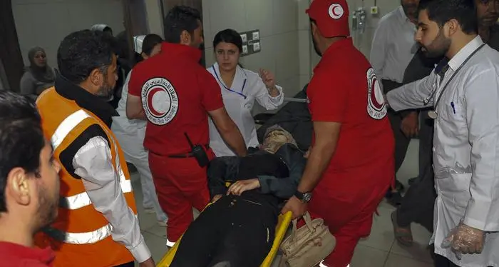 Siria, 70 morti in un attacco chimico su Duma